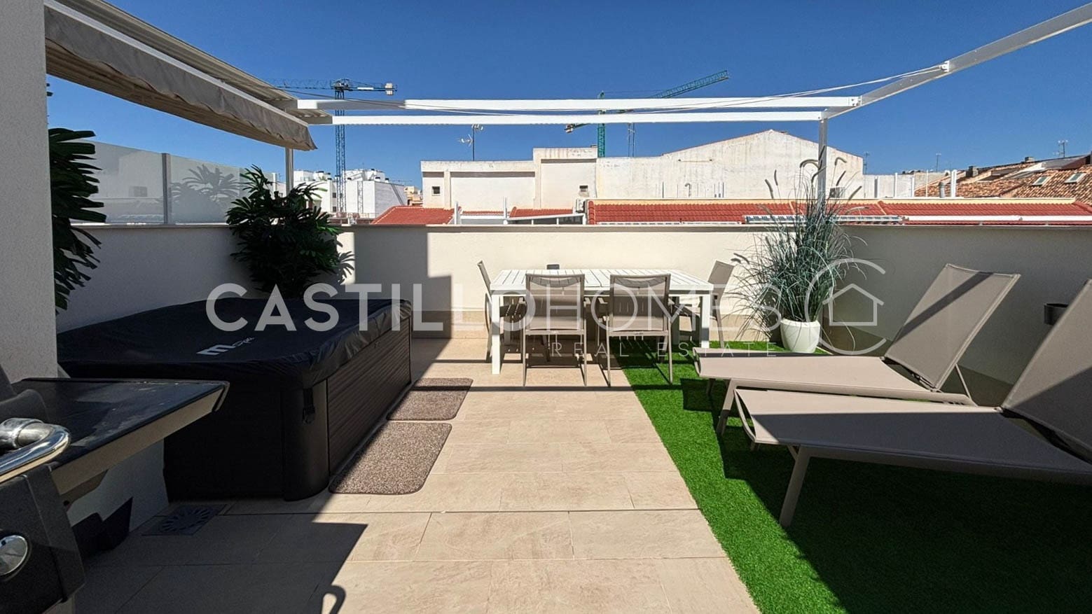 3 sovrum Takvåning till salu i Torrevieja med pool garage - 399 000 € (Ref: 9778662)