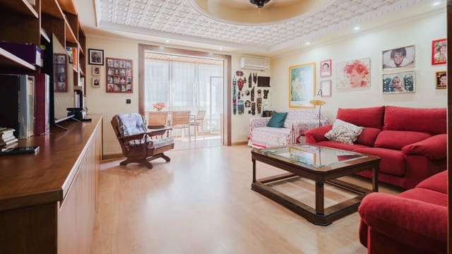 Apartamento de 3 habitaciones en Playa del Acequión, Torrevieja en venta con piscina - 249.500 € (Ref: 9793193)