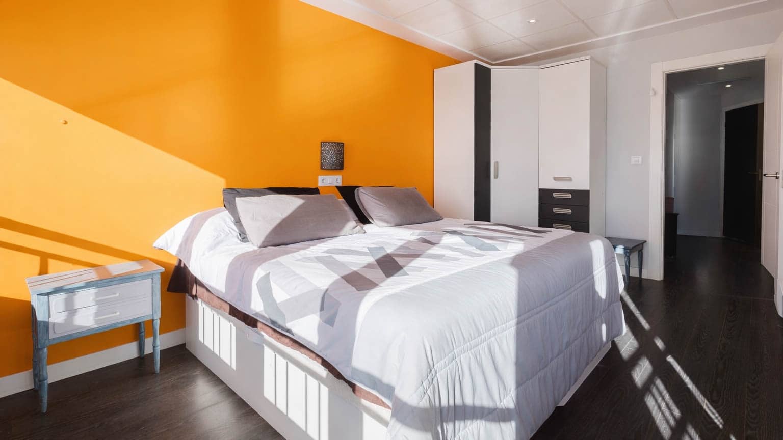 Apartamento de 3 habitaciones en Torrevieja en venta con piscina garaje - 389.500 € (Ref: 9793194)