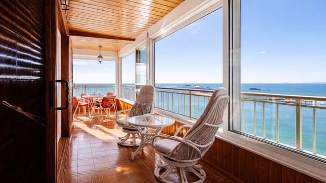 Apartamento de 3 habitaciones en Playa del Acequión, Torrevieja en venta con piscina garaje - 389.500 € (Ref: 9793194)