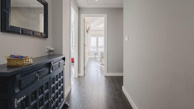 Apartamento de 3 habitaciones en Playa del Acequión, Torrevieja en venta con piscina garaje - 389.500 € (Ref: 9793194)