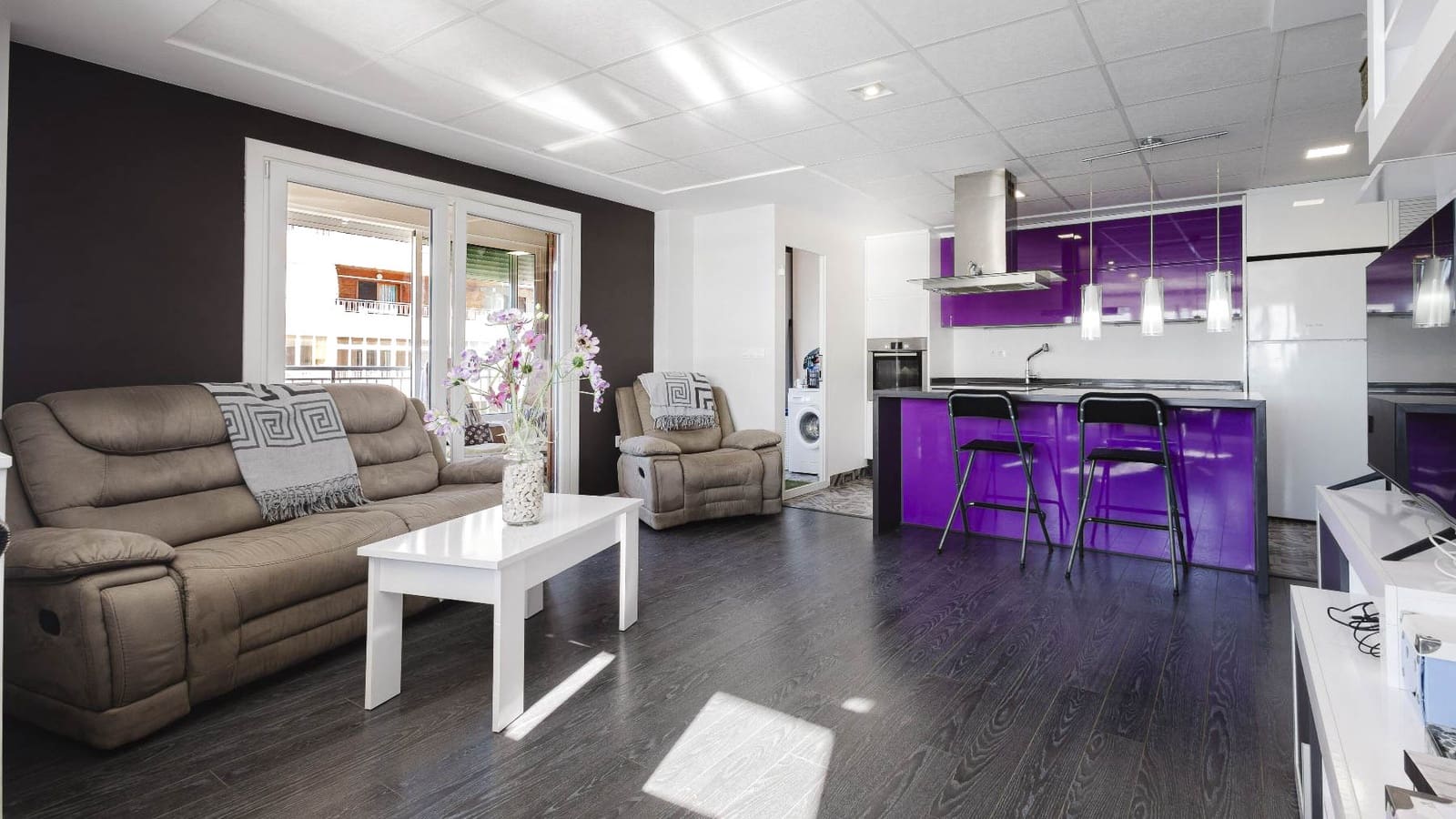 Apartamento de 3 habitaciones en Torrevieja en venta con piscina garaje - 389.500 € (Ref: 9793194)