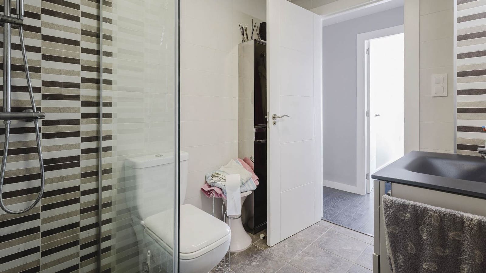 Apartamento de 3 habitaciones en Torrevieja en venta con piscina garaje - 389.500 € (Ref: 9793194)