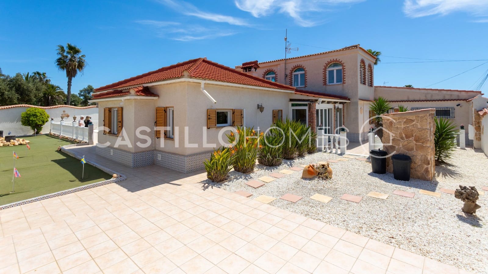 4 camera da letto Villa in vendita in Torrevieja con piscina garage - 545.000 € (Rif: 9795352)