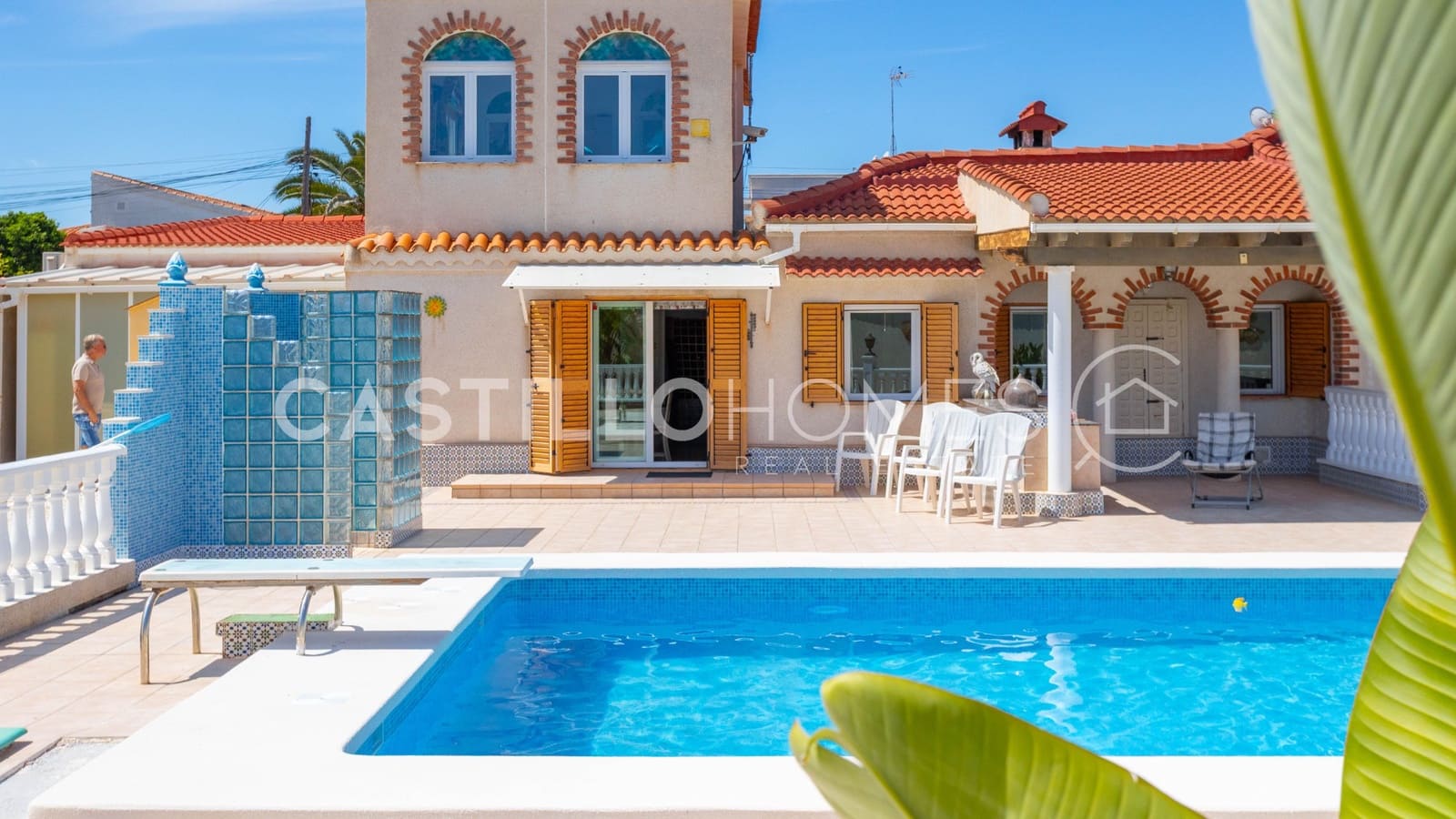 4 camera da letto Villa in vendita in Torrevieja con piscina garage - 545.000 € (Rif: 9795352)