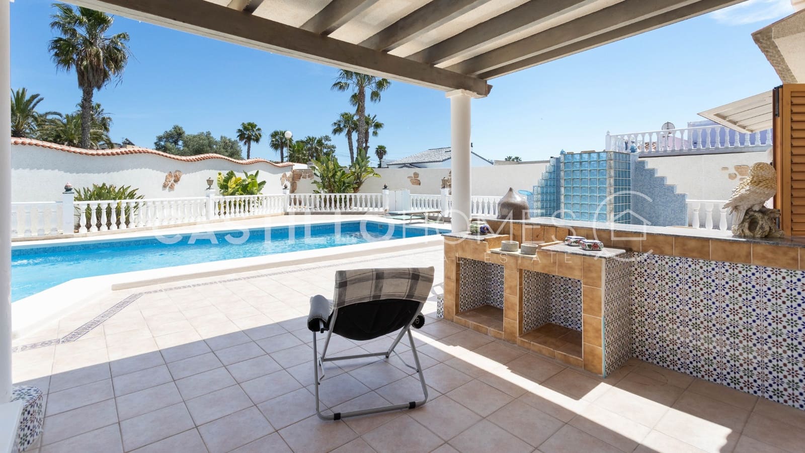 4 camera da letto Villa in vendita in Torrevieja con piscina garage - 545.000 € (Rif: 9795352)