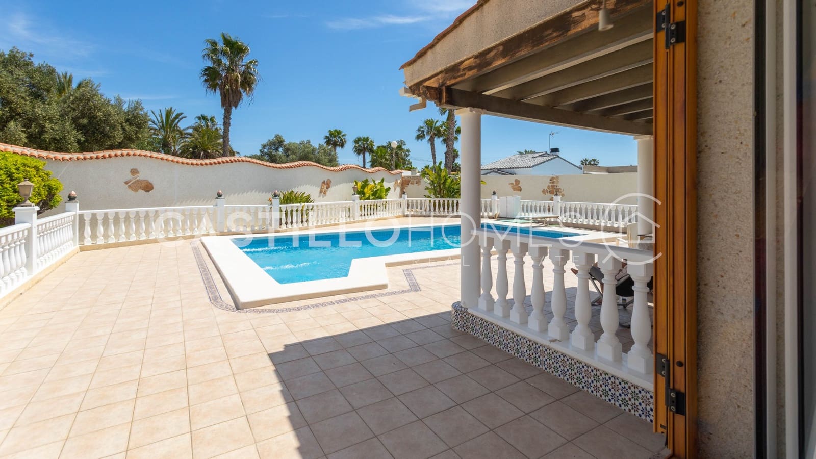 4 camera da letto Villa in vendita in Torrevieja con piscina garage - 545.000 € (Rif: 9795352)
