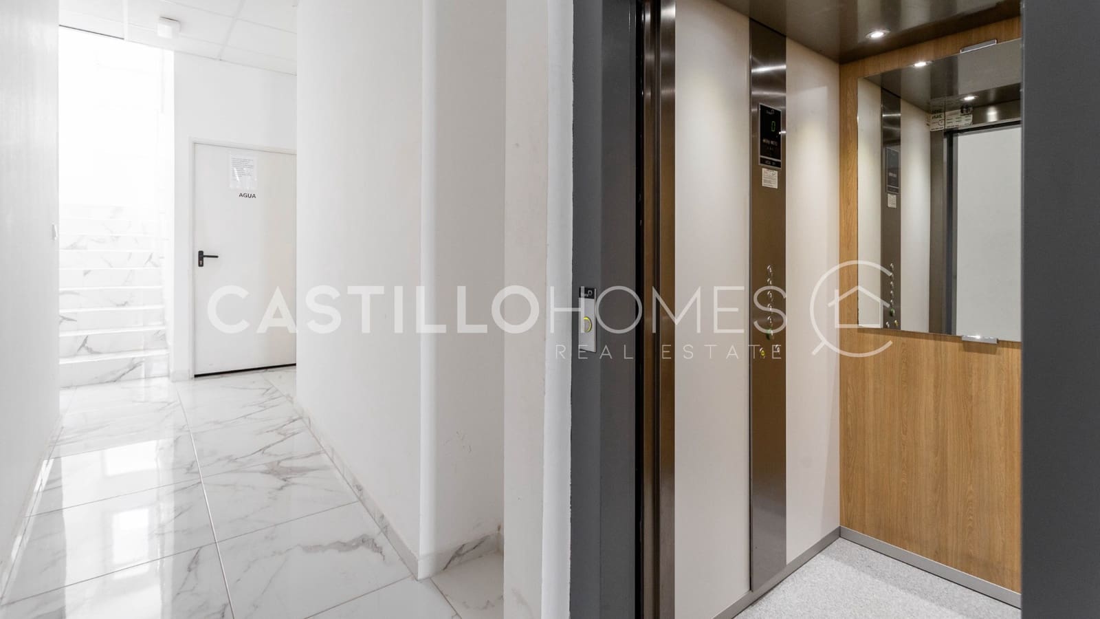 1 slaapkamer Studio te koop in Torrevieja met zwembad - € 105.000 (Ref: 9795353)