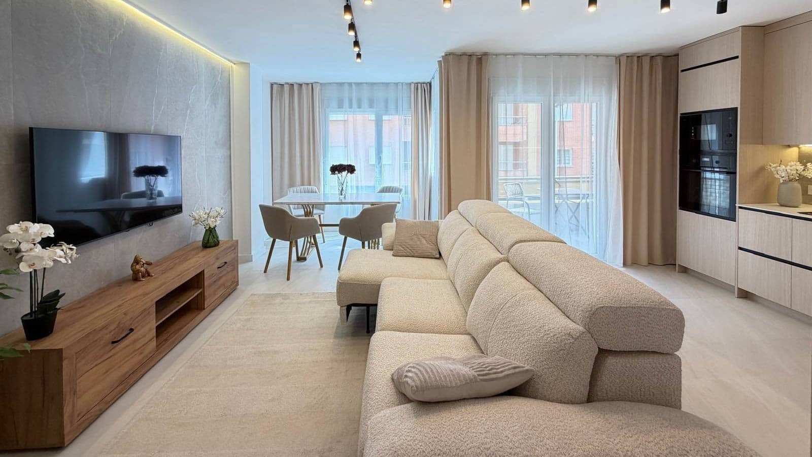 Apartamento de 4 habitaciones en Torrevieja en venta - 277.000 € (Ref: 9795535)