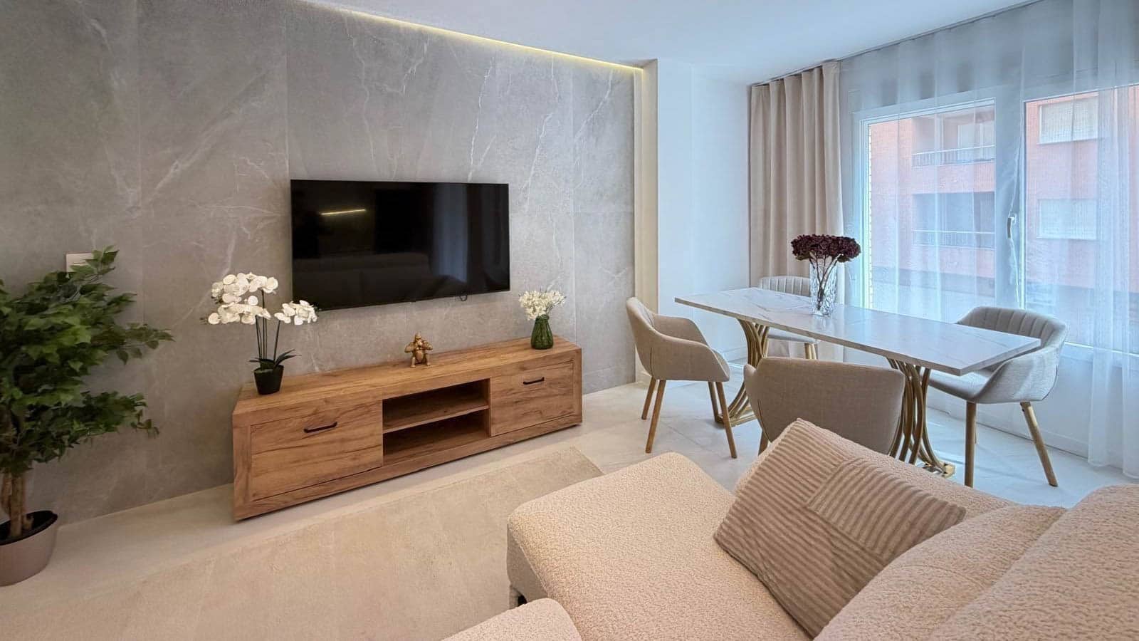 Apartamento de 4 habitaciones en Torrevieja en venta - 277.000 € (Ref: 9795535)