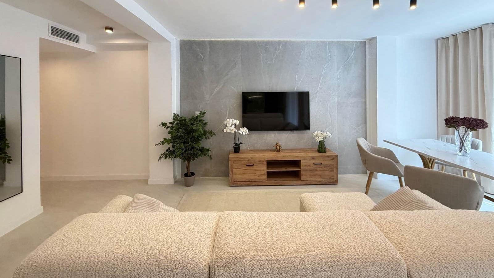 Apartamento de 4 habitaciones en Torrevieja en venta - 277.000 € (Ref: 9795535)