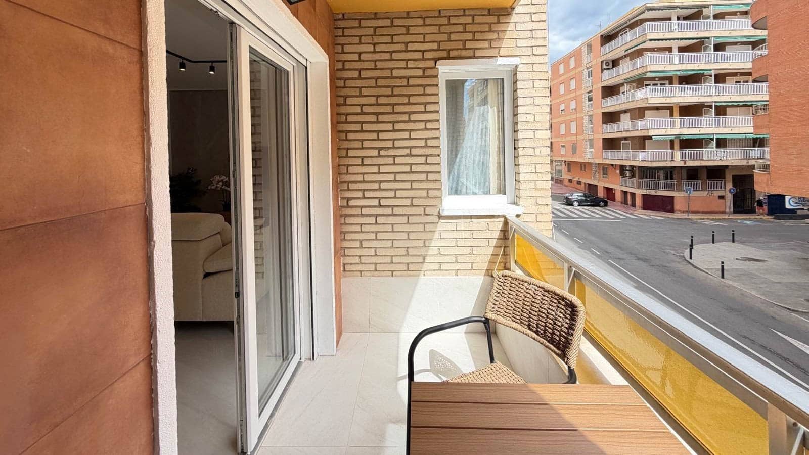 Apartamento de 4 habitaciones en Torrevieja en venta - 277.000 € (Ref: 9795535)