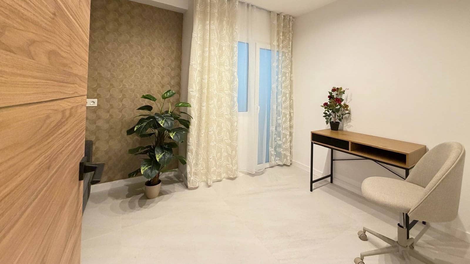 Apartamento de 4 habitaciones en Torrevieja en venta - 277.000 € (Ref: 9795535)