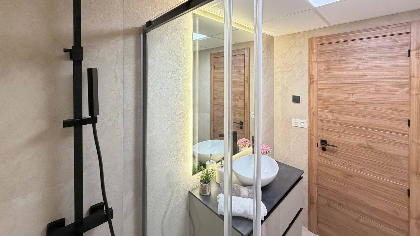 Apartamento de 4 habitaciones en Torrevieja en venta - 277.000 € (Ref: 9795535)