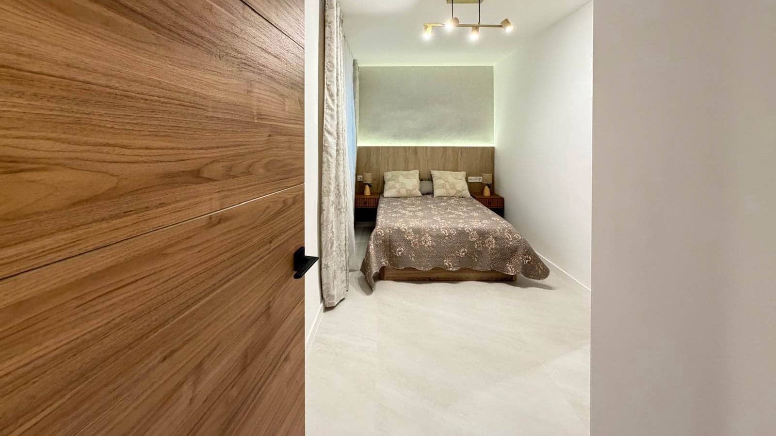 Apartamento de 4 habitaciones en Torrevieja en venta - 277.000 € (Ref: 9795535)