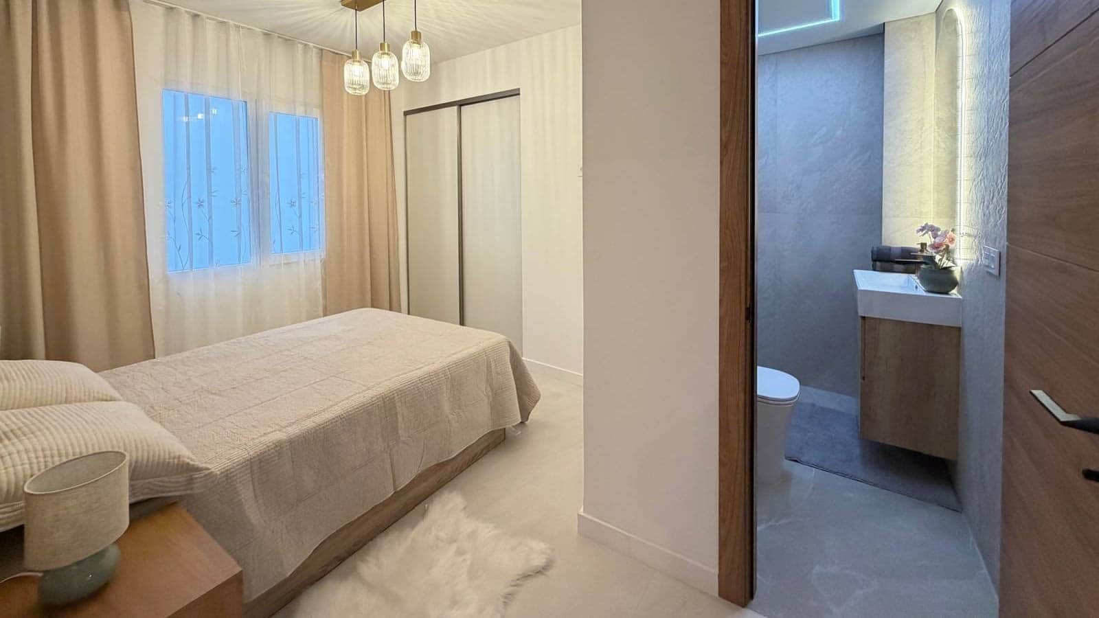 Apartamento de 4 habitaciones en Torrevieja en venta - 277.000 € (Ref: 9795535)