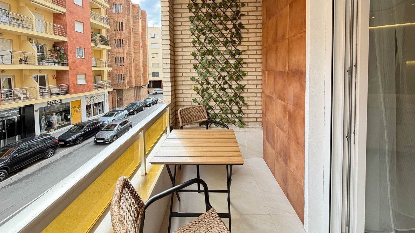 Apartamento de 4 habitaciones en Torrevieja en venta - 277.000 € (Ref: 9795535)