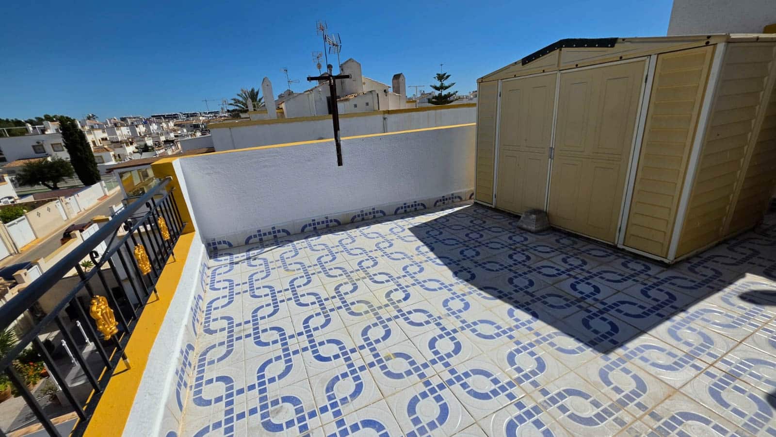 3 quarto Casa em Banda para venda em Torrevieja com piscina - 228 000 € (Ref: 9798204)