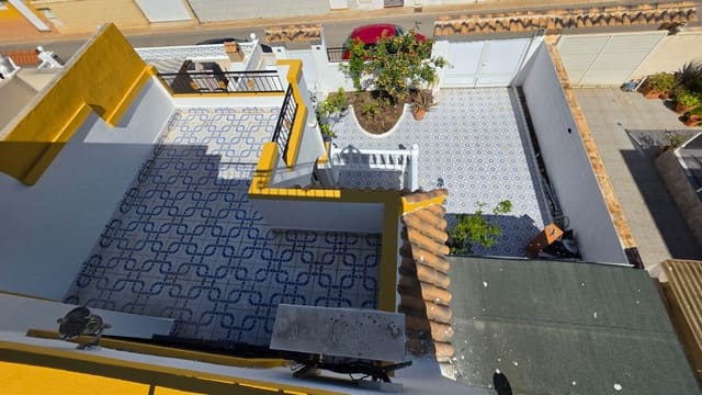 3 soveværelse Byhus til salg i El Chaparral - La Siesta - La Torreta, Torrevieja med swimmingpool - € 228.000 (Ref: 9798204)