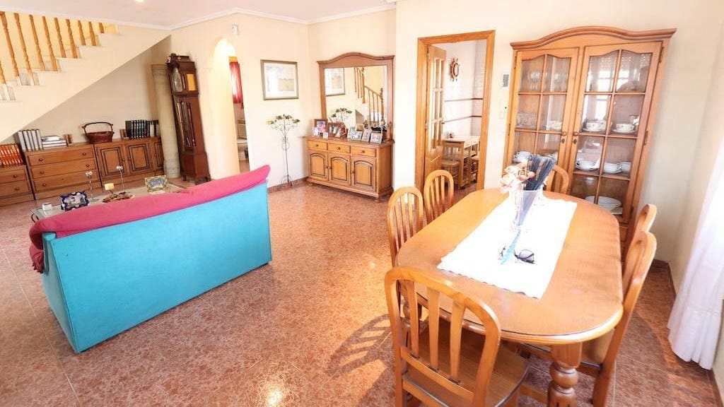 3 Zimmer Villa zu verkaufen in Los Altos mit Pool - 330.000 € (Ref: 9827955)
