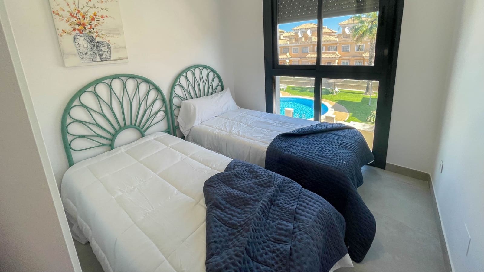 2 soverom Penthouse til salgs i Orihuela Costa med svømmebasseng - € 255 000 (Ref: 9834109)