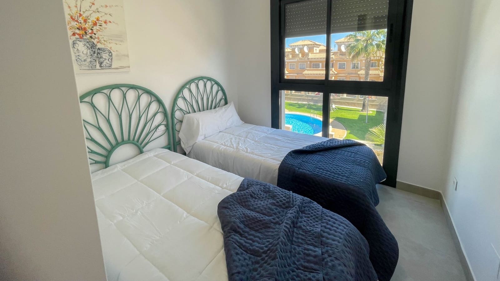 2 soverom Penthouse til salgs i Orihuela Costa med svømmebasseng - € 255 000 (Ref: 9834109)