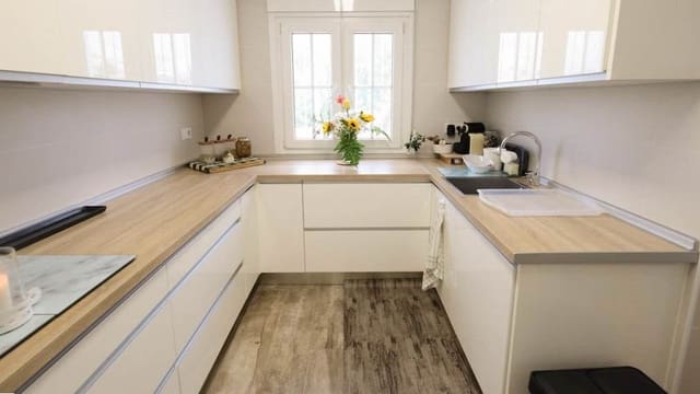 4 soverom Villa til salgs i Blue Lagoon med svømmebasseng - € 408 000 (Ref: 9857945)