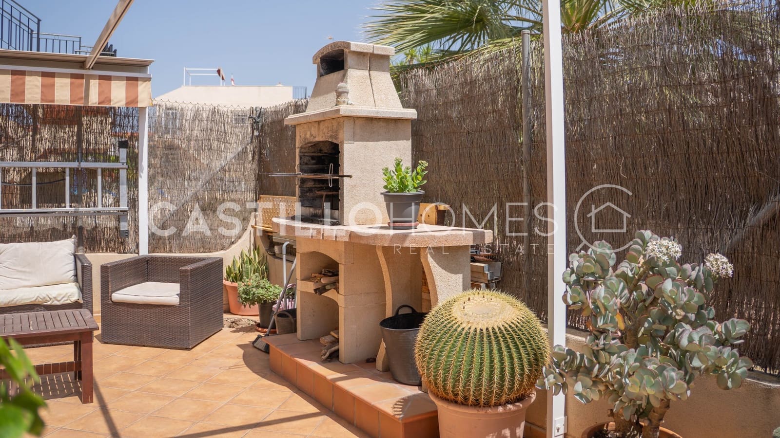 3 soverom Bungalow til salgs i La Florida med svømmebasseng garasje - € 196 999 (Ref: 9867505)