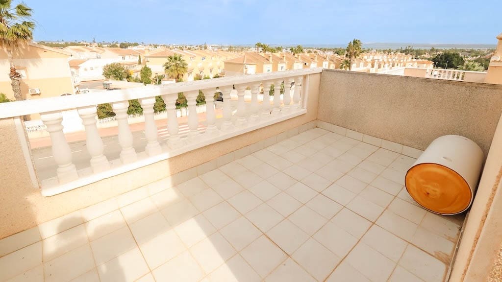 2 soveværelse Lejlighed til salg i Dona Pepa med swimmingpool - € 179.900 (Ref: 9889209)