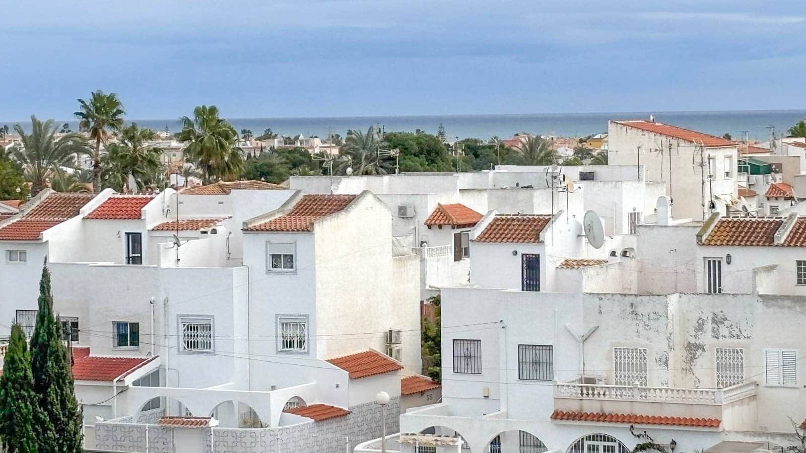 2 sypialnia Penthouse na sprzedaż w Torrevieja z garażem - 195 000 € (Ref: 9889385)
