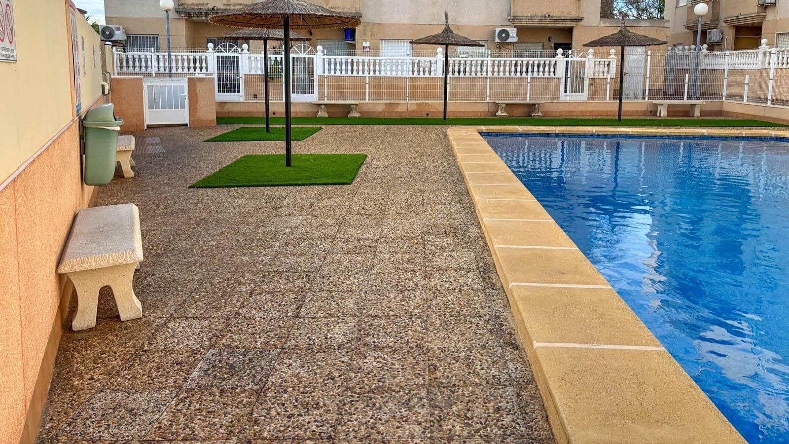 2 sypialnia Penthouse na sprzedaż w Torrevieja z garażem - 195 000 € (Ref: 9889385)