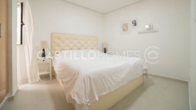 3 soverom Leilighet til salgs i Centro, Torrevieja med garasje - € 220 000 (Ref: 9944530)