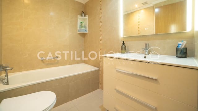 3 soverom Leilighet til salgs i Centro, Torrevieja med garasje - € 220 000 (Ref: 9944530)