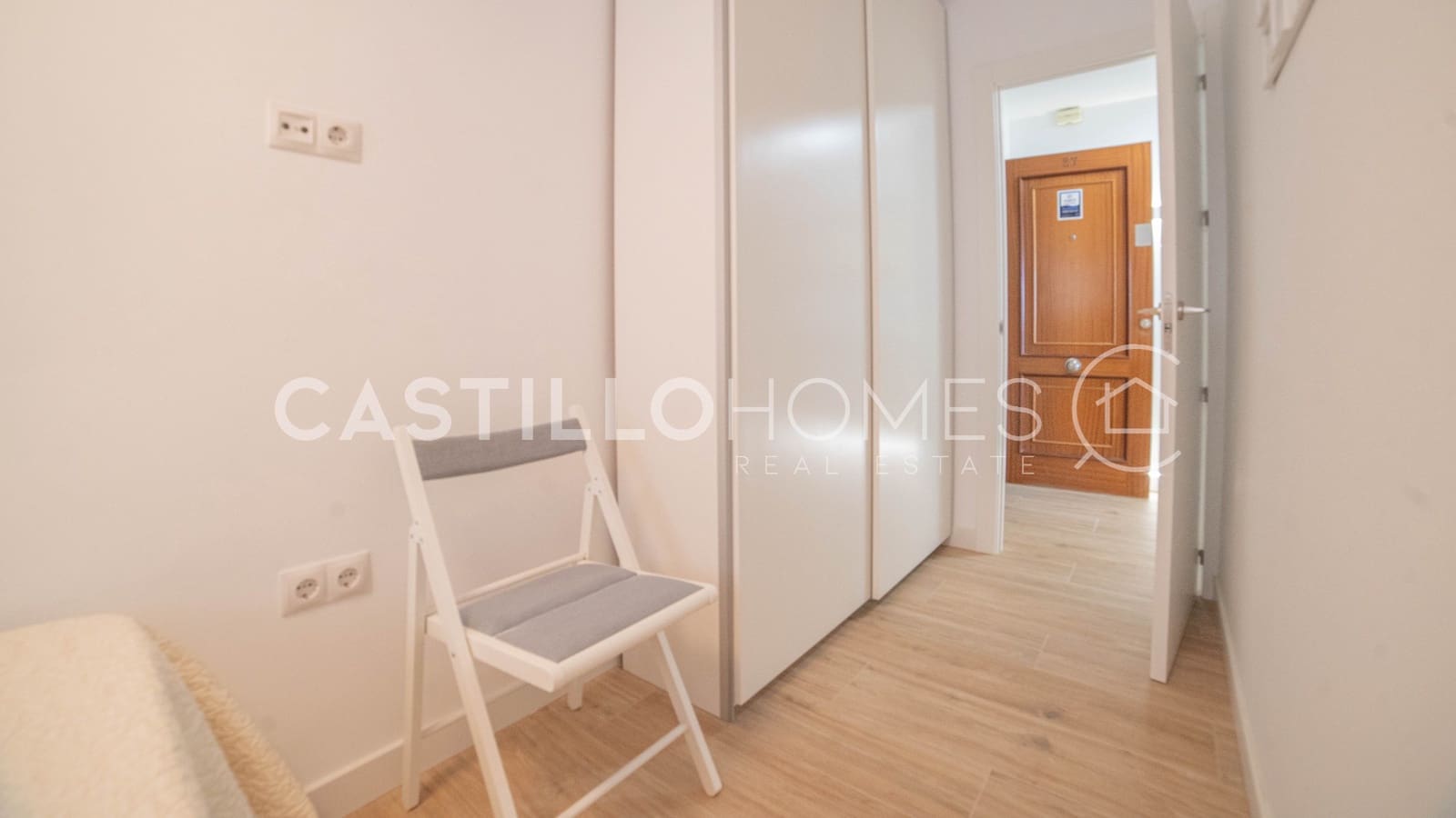 3 makuuhuone Huoneisto myytävänä paikassa Punta Prima mukana uima-altaan 
autotalli - 279 700 € (Ref: 9948852)