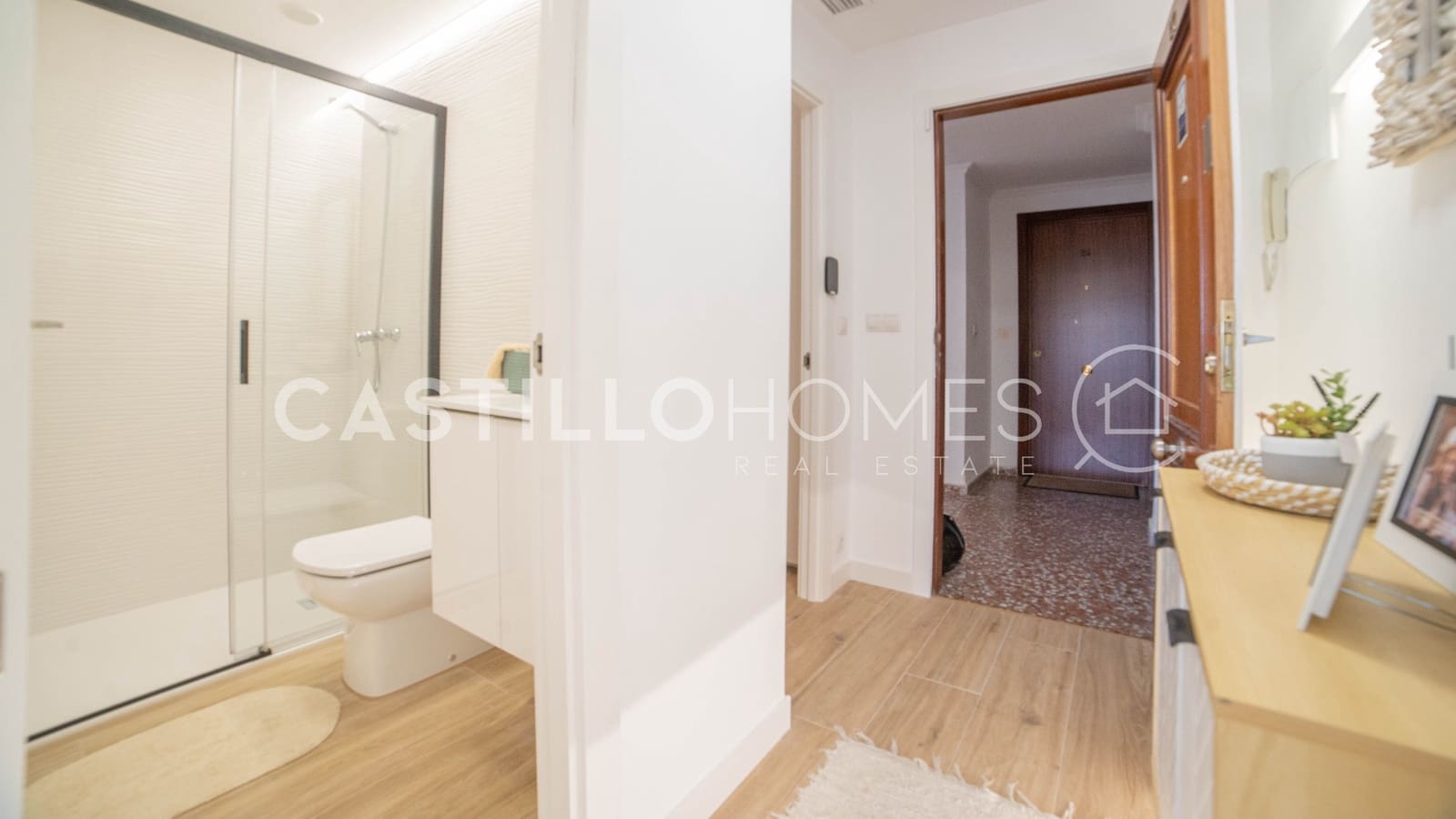 3 makuuhuone Huoneisto myytävänä paikassa Punta Prima mukana uima-altaan 
autotalli - 279 700 € (Ref: 9948852)