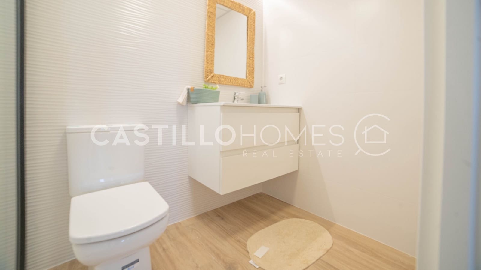 3 makuuhuone Huoneisto myytävänä paikassa Punta Prima mukana uima-altaan 
autotalli - 279 700 € (Ref: 9948852)