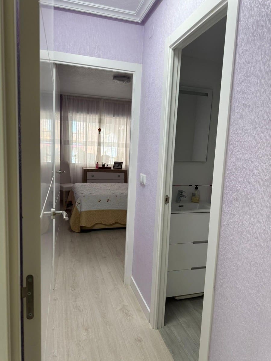 3 slaapkamer Appartement te koop in Torrevieja met garage - € 209.500 (Ref: 9958310)