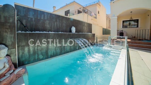 3 soverom Hus til salgs i Aguas Nuevas, Torrevieja med svømmebasseng - € 299 000 (Ref: 9983797)