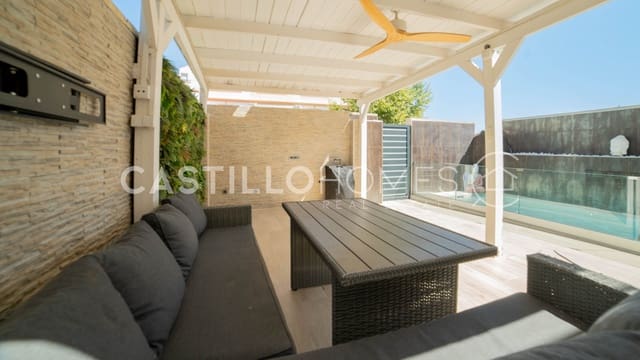 3 soverom Hus til salgs i Aguas Nuevas, Torrevieja med svømmebasseng - € 299 000 (Ref: 9983797)