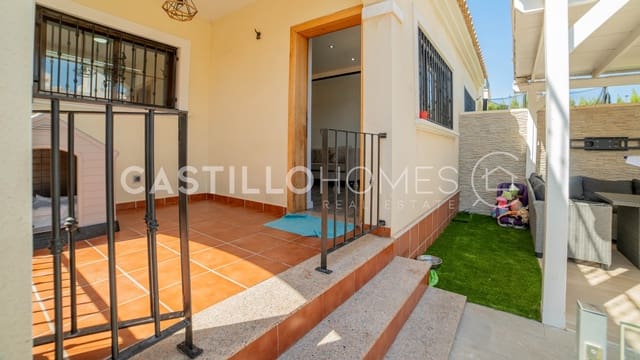 3 soverom Hus til salgs i Aguas Nuevas, Torrevieja med svømmebasseng - € 299 000 (Ref: 9983797)