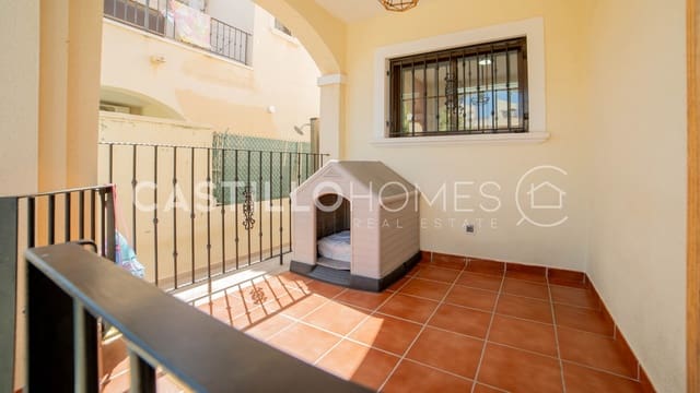 3 soverom Hus til salgs i Aguas Nuevas, Torrevieja med svømmebasseng - € 299 000 (Ref: 9983797)