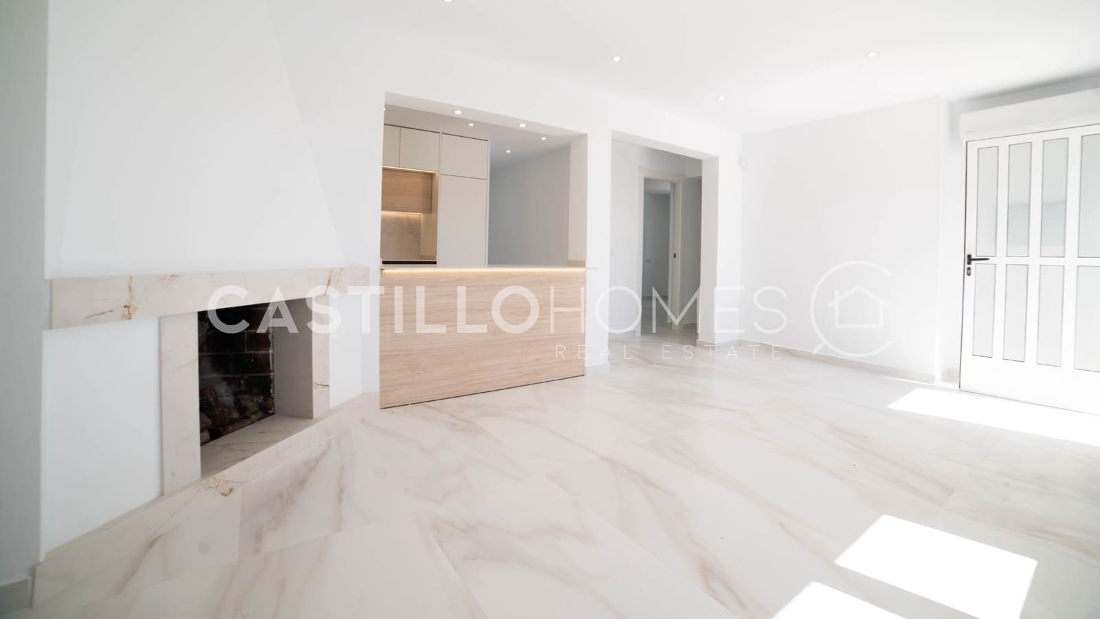3 chambre Maison de Ville à vendre à Torrevieja avec piscine garage - 665 000 € (Ref: 9993690)