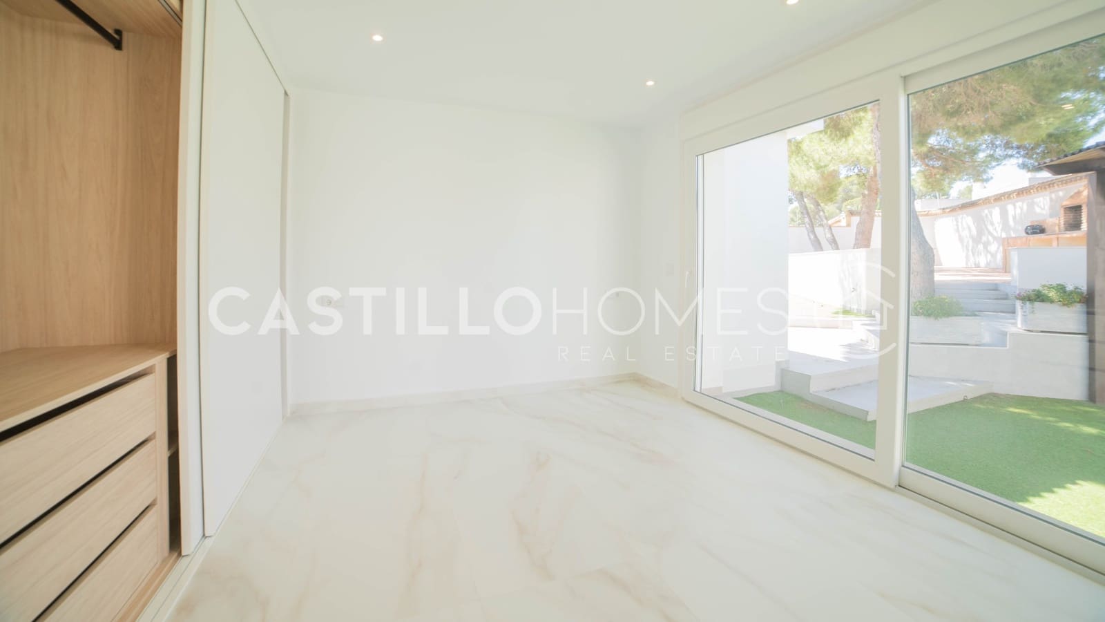 3 chambre Maison de Ville à vendre à Torrevieja avec piscine garage - 665 000 € (Ref: 9993690)