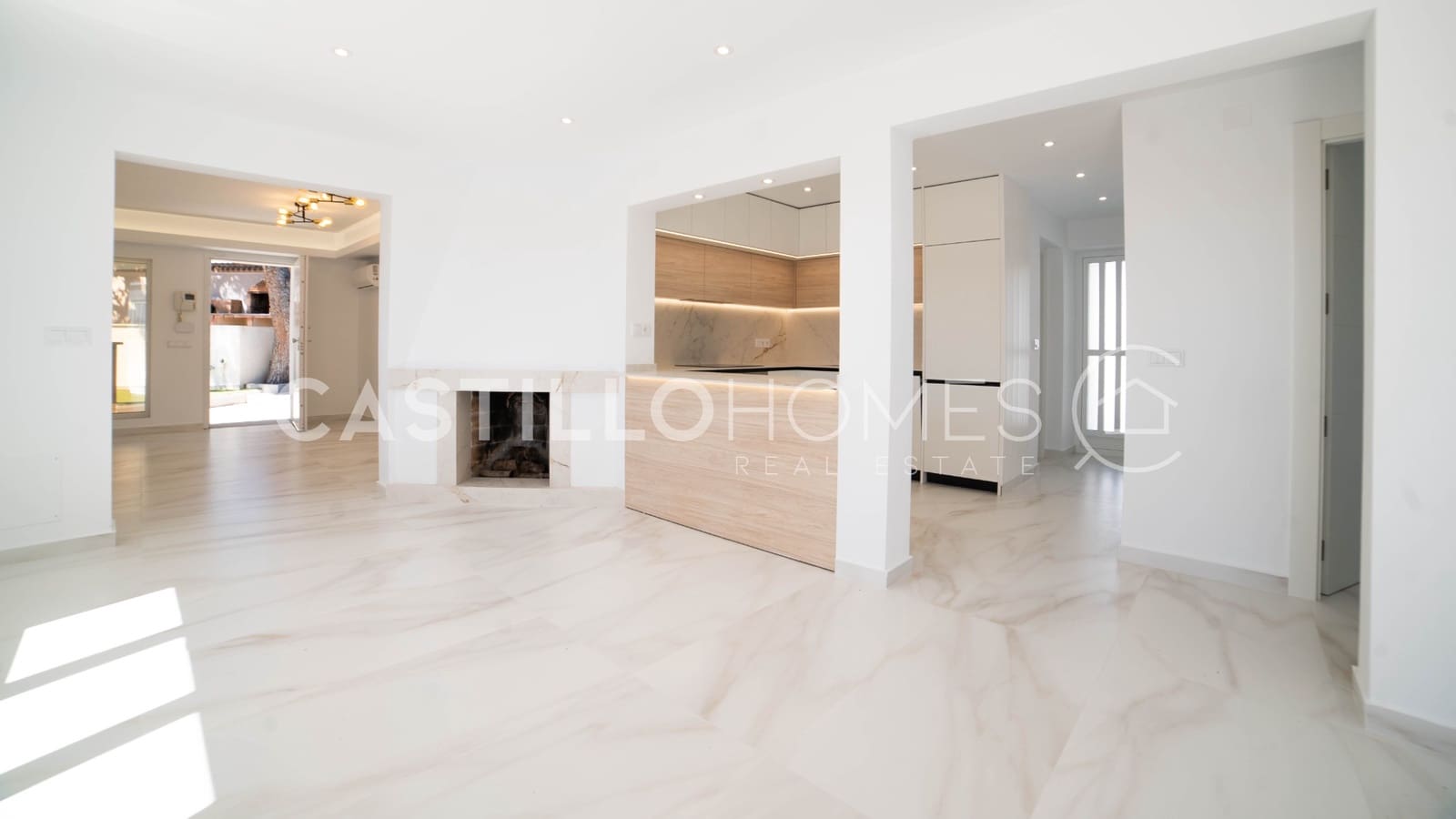 3 chambre Maison de Ville à vendre à Torrevieja avec piscine garage - 665 000 € (Ref: 9993690)