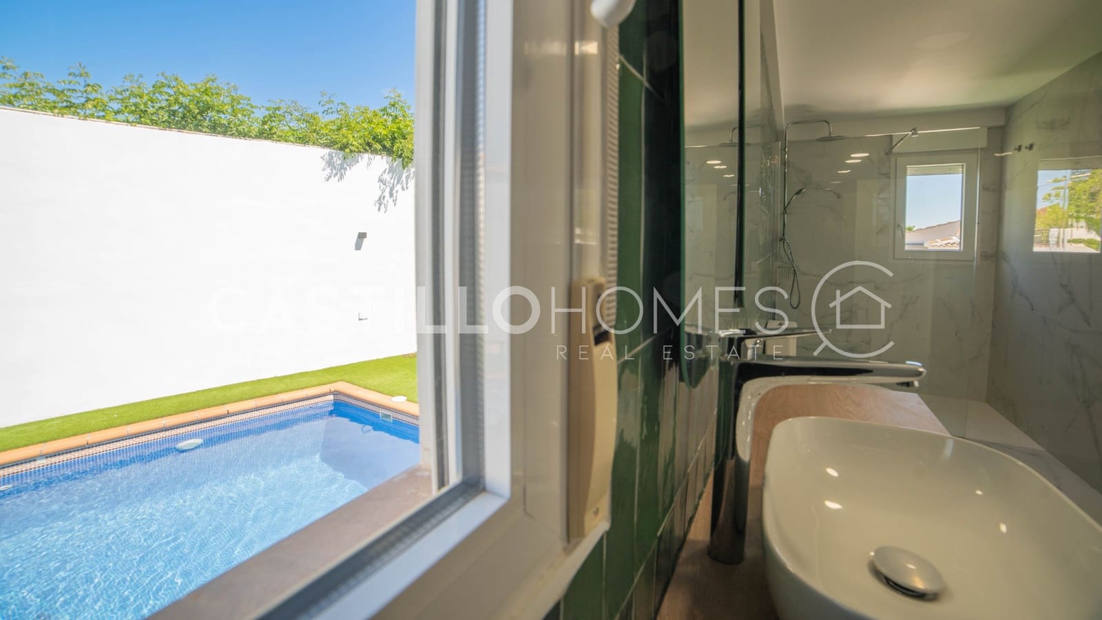 3 chambre Maison de Ville à vendre à Torrevieja avec piscine garage - 665 000 € (Ref: 9993690)