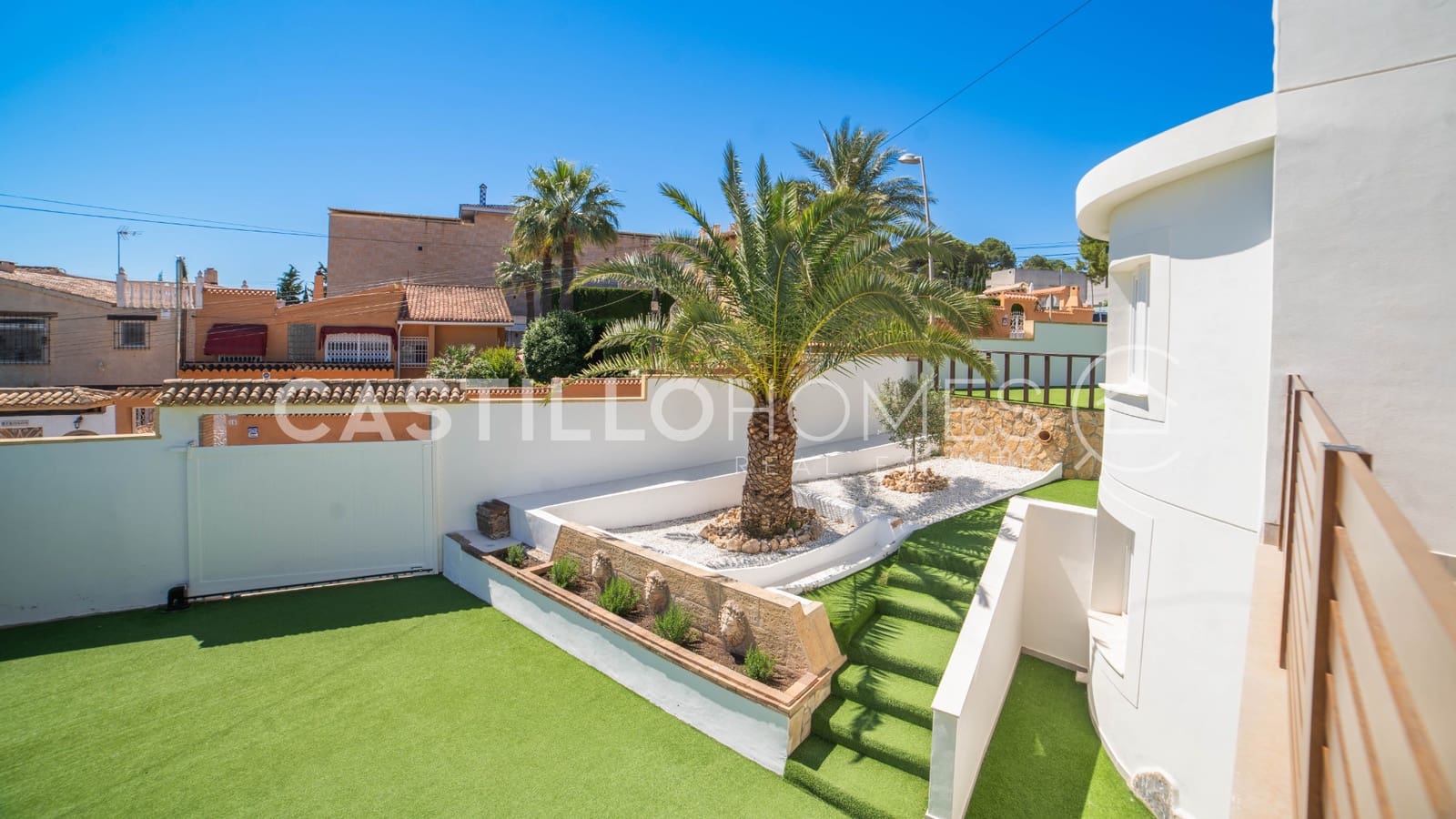 3 chambre Maison de Ville à vendre à Torrevieja avec piscine garage - 665 000 € (Ref: 9993690)