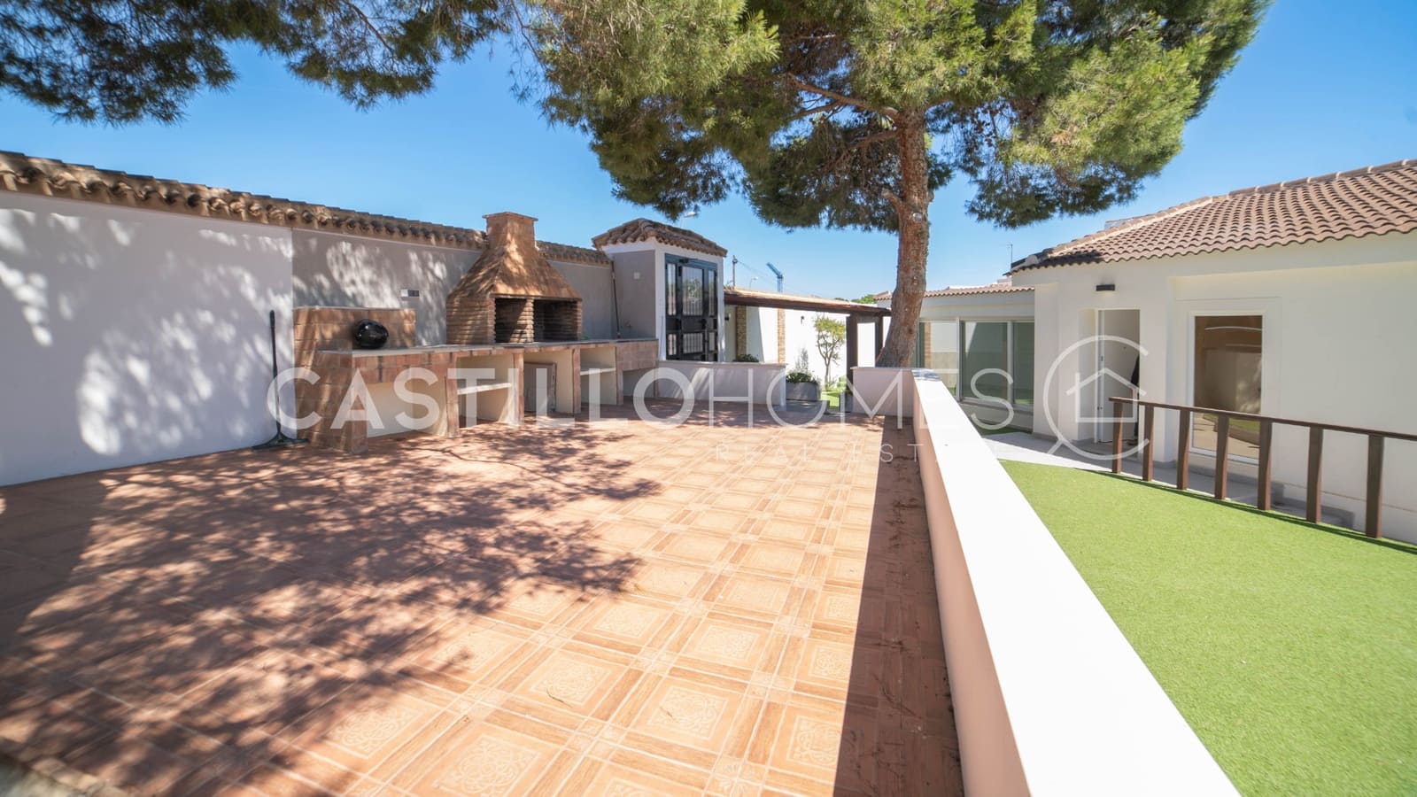 3 chambre Maison de Ville à vendre à Torrevieja avec piscine garage - 665 000 € (Ref: 9993690)