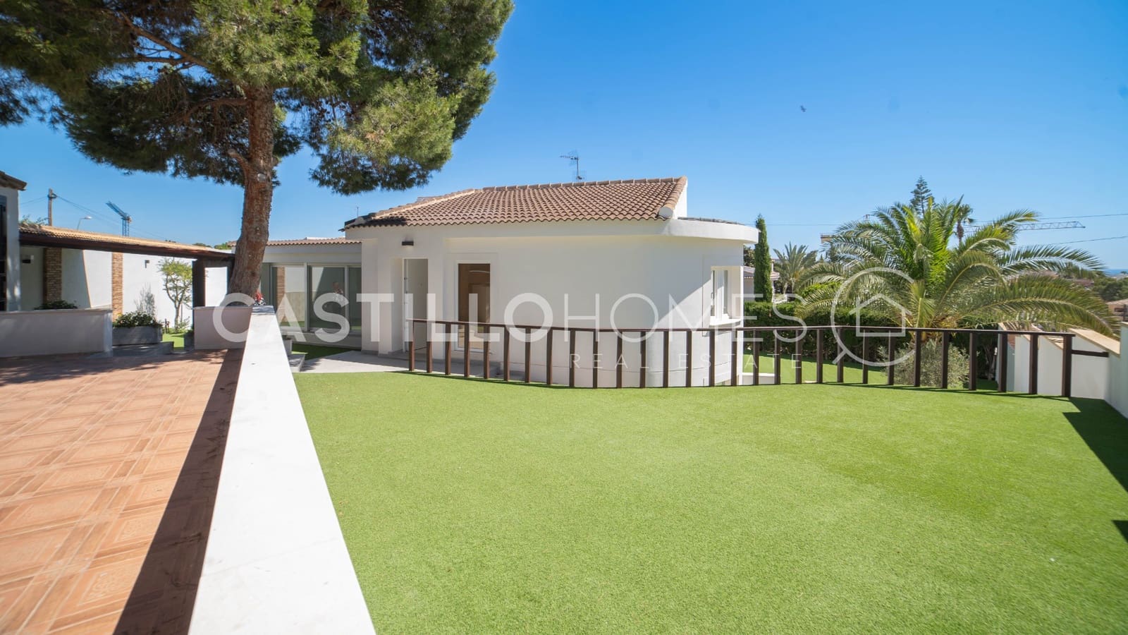 3 chambre Maison de Ville à vendre à Torrevieja avec piscine garage - 665 000 € (Ref: 9993690)