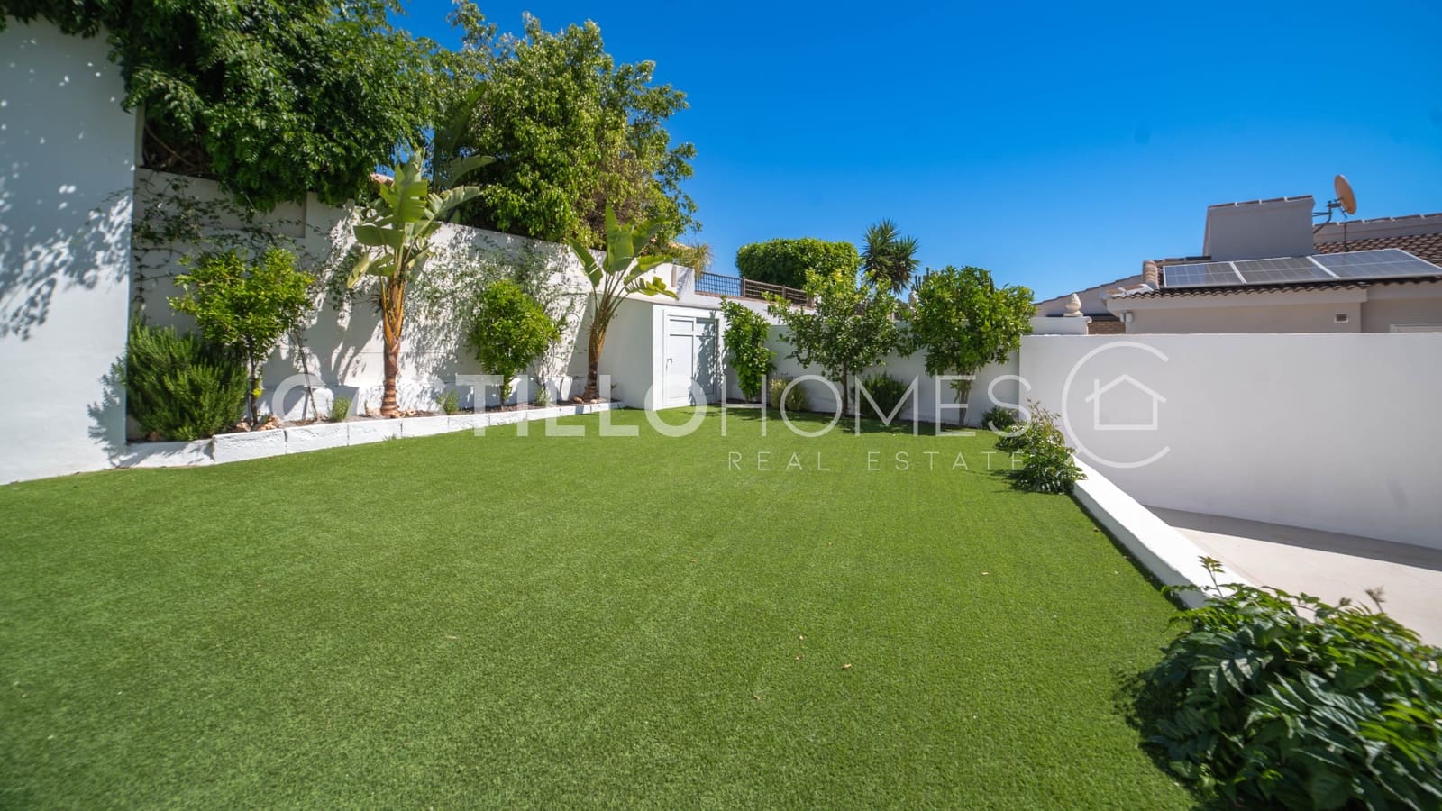 3 chambre Maison de Ville à vendre à Torrevieja avec piscine garage - 665 000 € (Ref: 9993690)