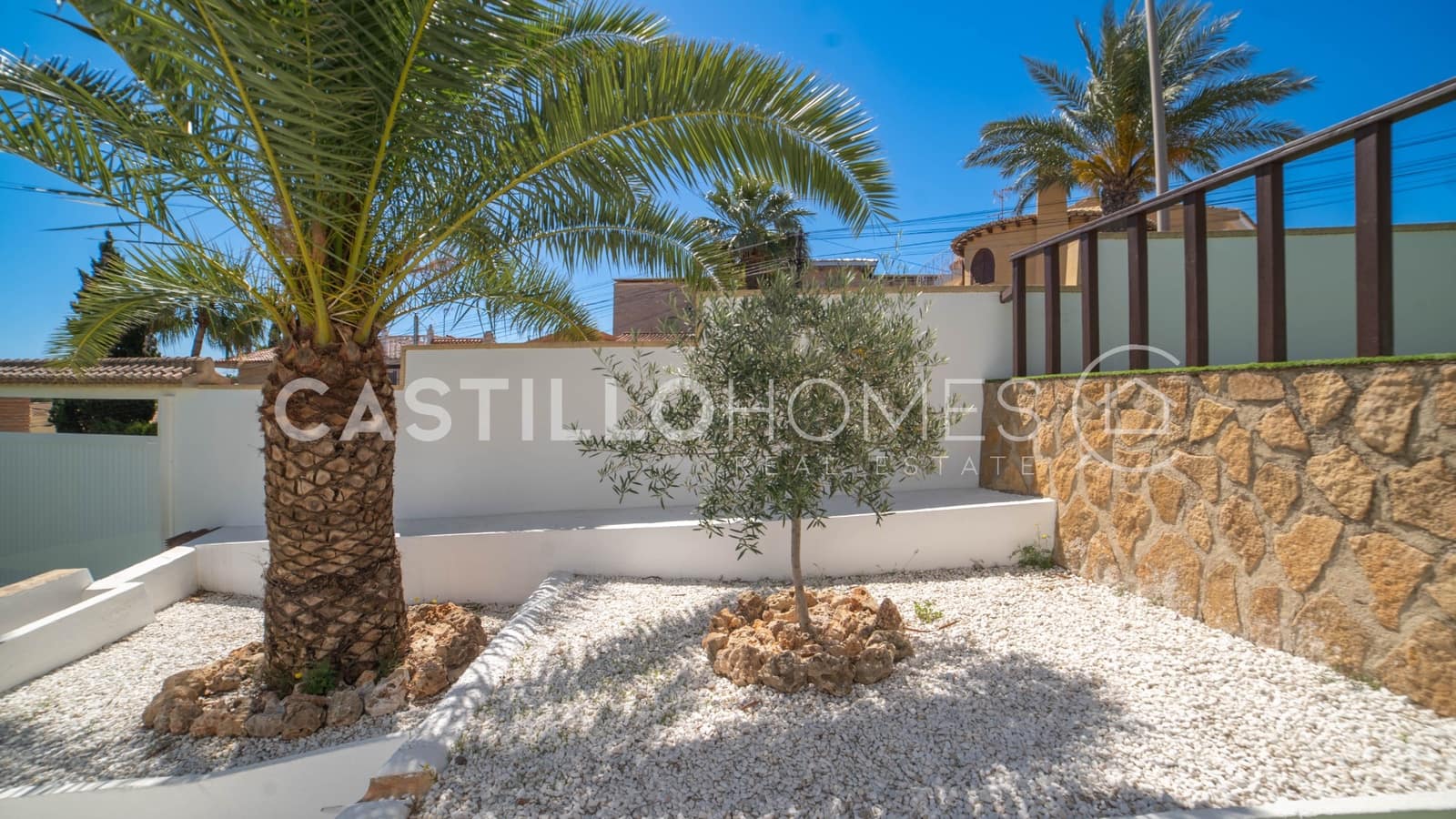3 chambre Maison de Ville à vendre à Torrevieja avec piscine garage - 665 000 € (Ref: 9993690)